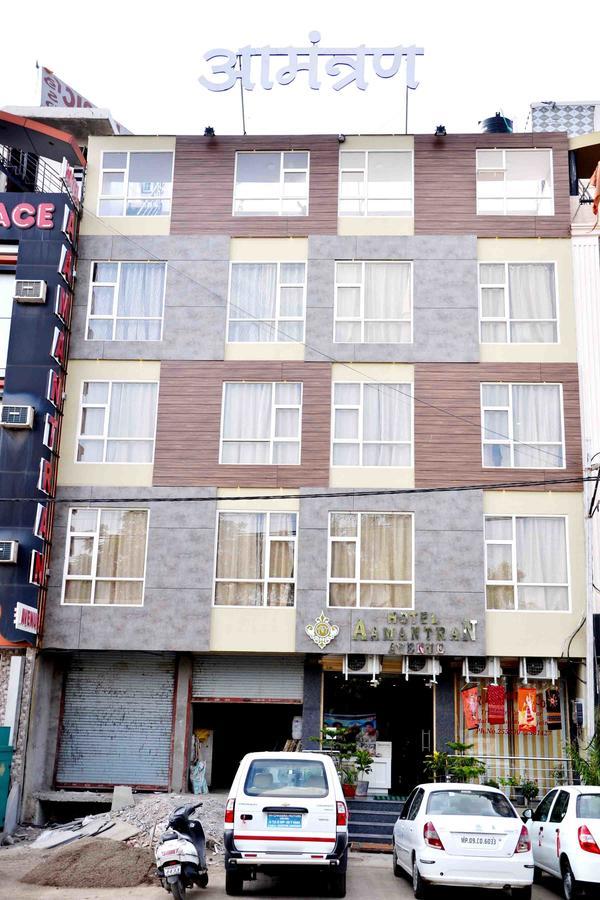 Oyo 2403 Hotel Aamantran Avenue Ujjain Exterior photo